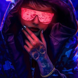 美女不穿衣服一丝不挂录象视频
